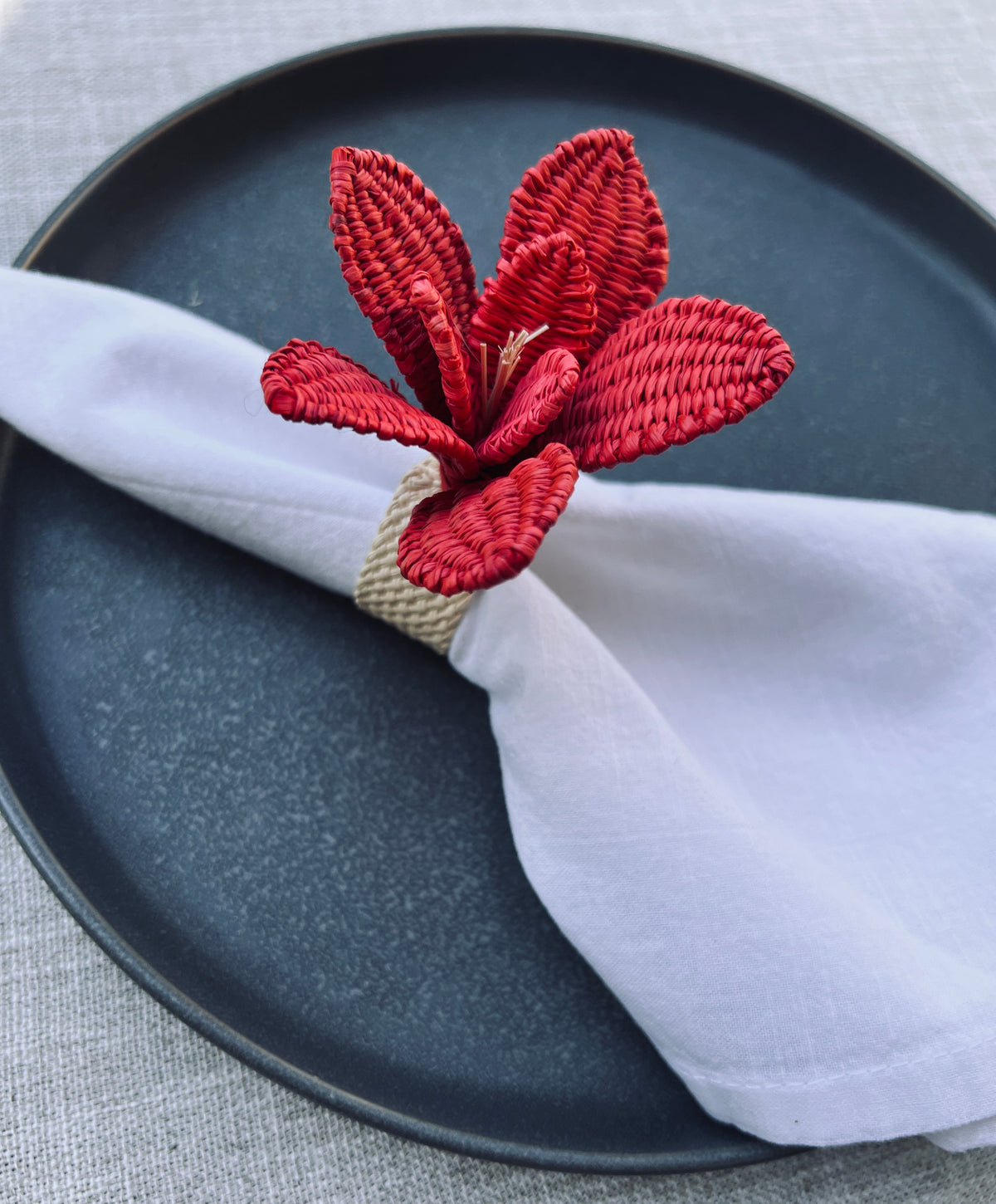 Red Hibiscus Flower Napkin Ring – Table Decor Colombia