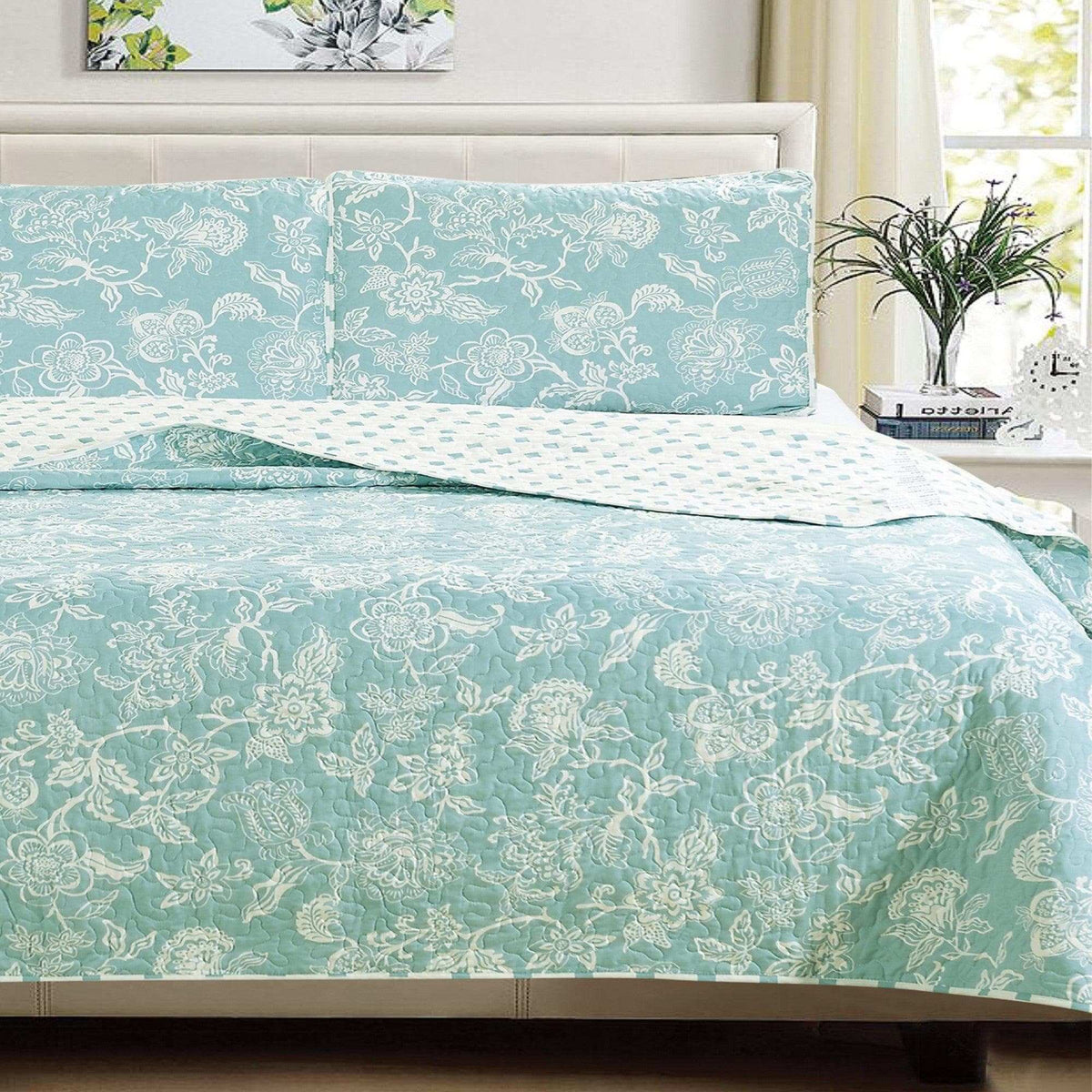 Floral Quilt - Emma Collection (Quilts) product photo