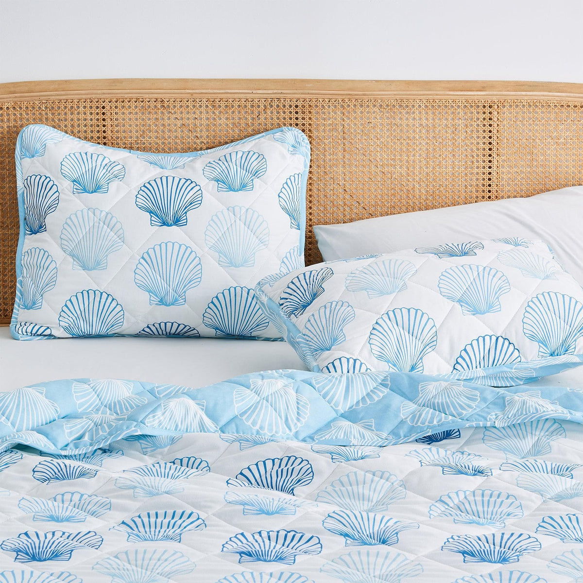 Coastal Blue Seashell Quilt Set - Cersi Collection