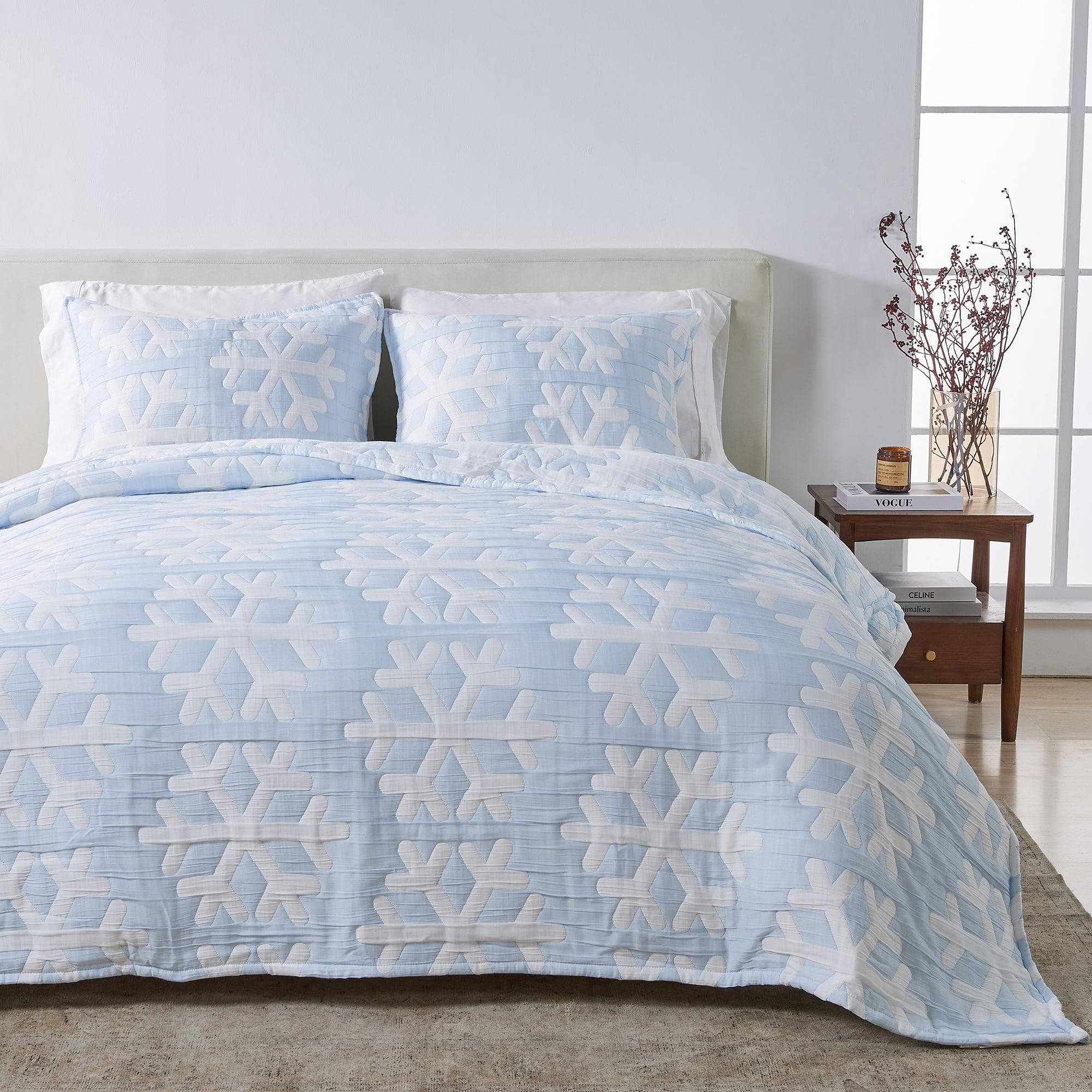 Matelassé Snowflake Quilt Set - Nino Collection (Quilts & Comforters) product photo